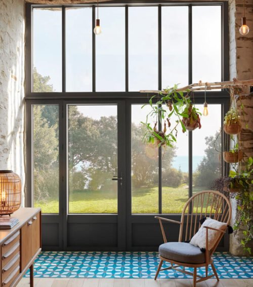 11-swao-fenetre-alu-ouvrant-discret-centre-2100-texture-72-683x1024 (1)